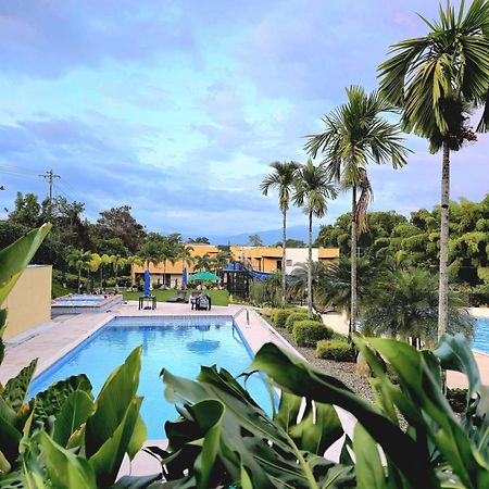 Apartamento Privado Vacacional A 5M Del Aeropuerto, 20 Minutos Del Parque Del Cafe Y Centro De Armenia Con 4 Piscinas, 3 Jacuzzi, Sauna By Molca Xperiences 2H Экстерьер фото